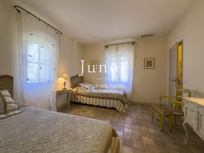 Image No.20-4 Bed House for sale