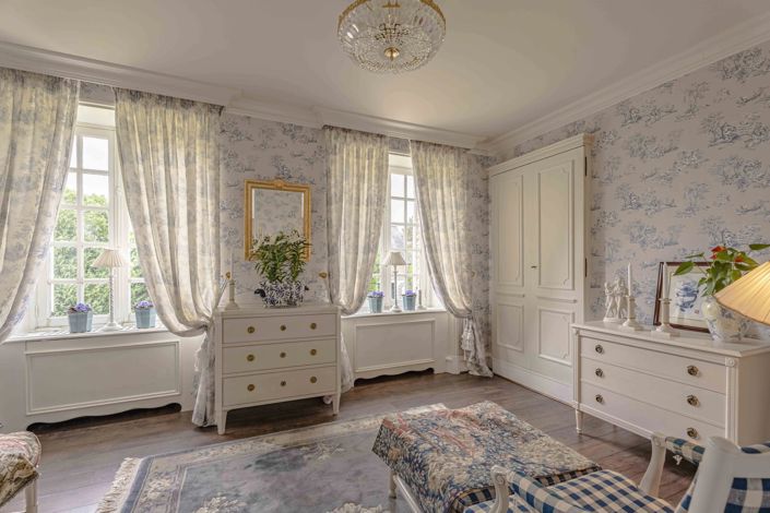 Image No.9-4 Bed House for sale