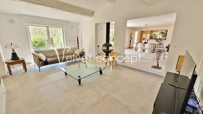 Image No.5-4 Bed House for sale