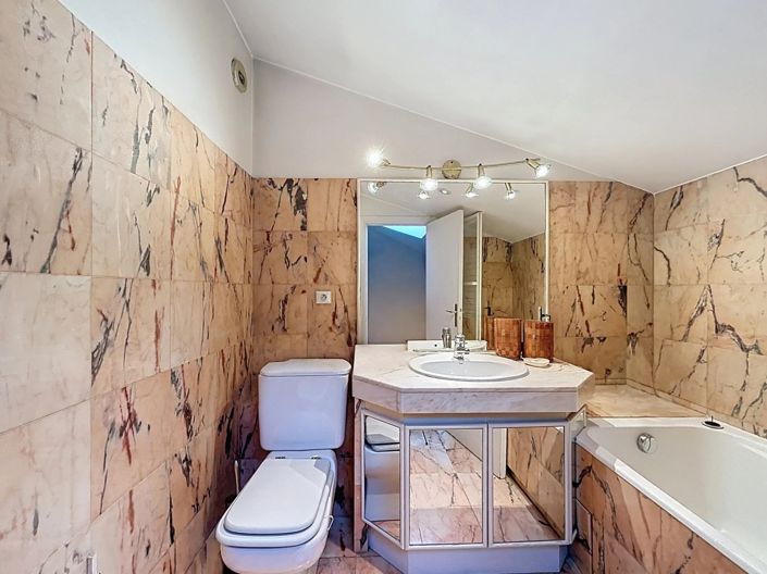 Image No.19-3 Bed Apartment for sale