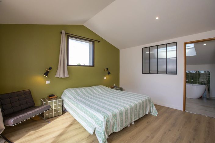 Image No.17-5 Bed House for sale