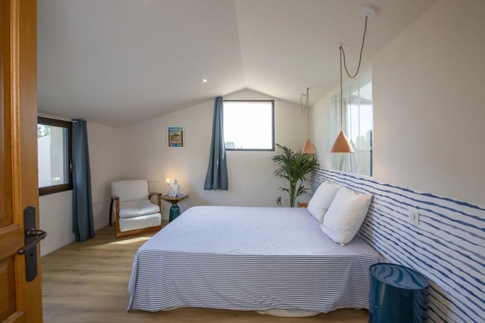 Image No.25-5 Bed House for sale