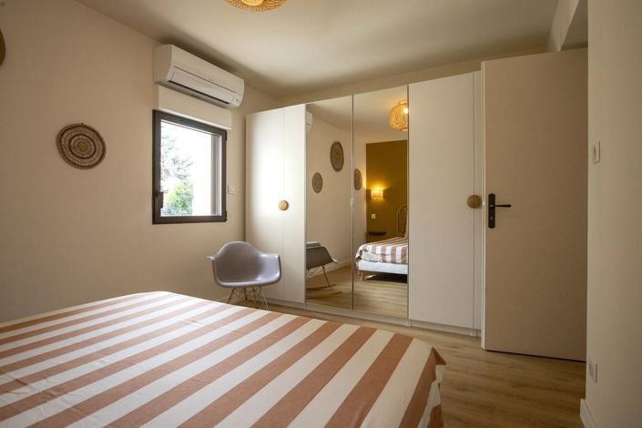 Image No.36-5 Bed House for sale