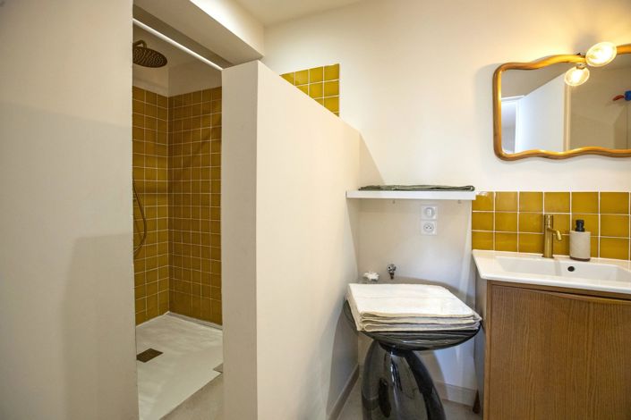 Image No.37-5 Bed House for sale