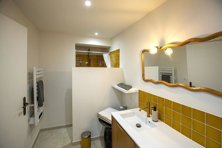 Image No.38-5 Bed House for sale