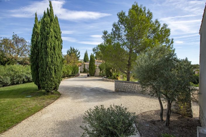 Image No.42-5 Bed House for sale