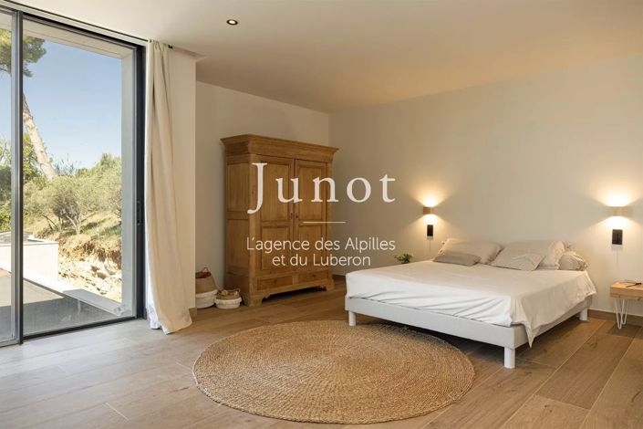 Image No.15-4 Bed House for sale