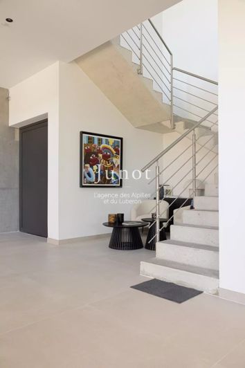 Image No.21-4 Bed House for sale