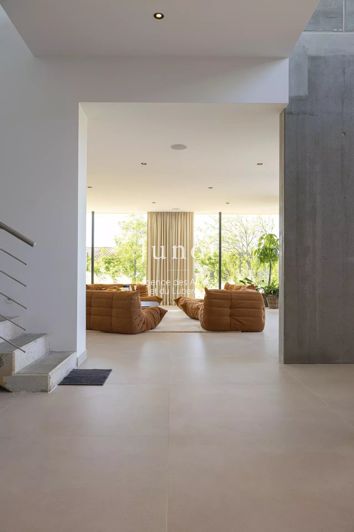 Image No.24-4 Bed House for sale