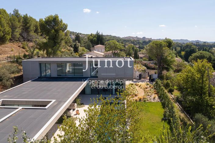 Image No.25-4 Bed House for sale