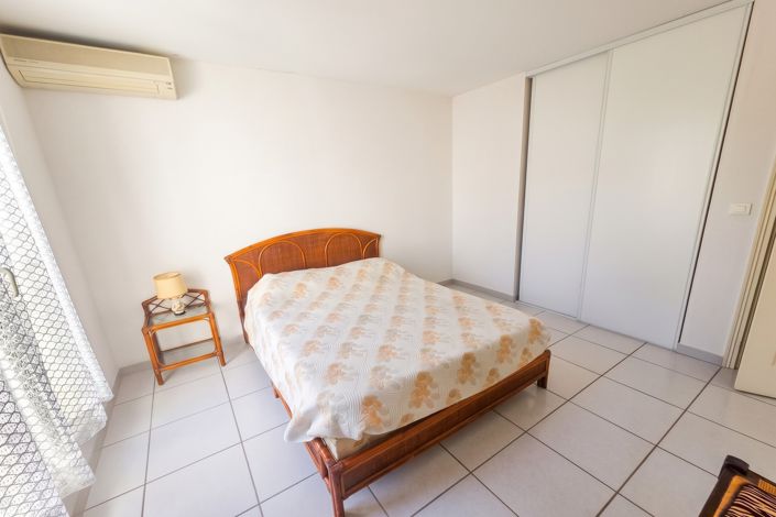 Image No.11-3 Bed House for sale