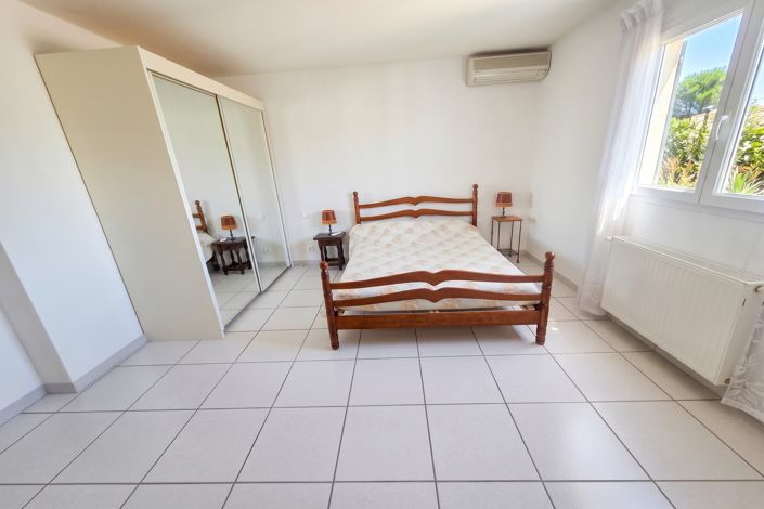 Image No.9-3 Bed House for sale