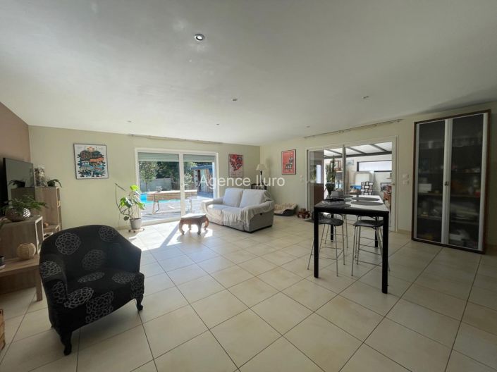 Image No.5-3 Bed House for sale