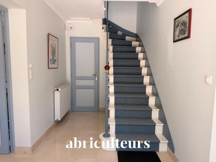 Image No.20-5 Bed House for sale