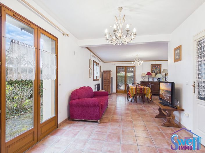 Image No.15-3 Bed House for sale
