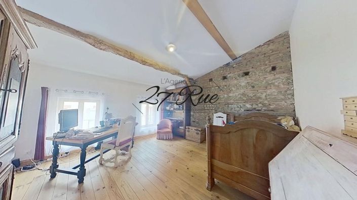 Image No.8-5 Bed House for sale