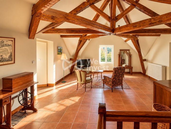 Image No.24-11 Bed Property for sale