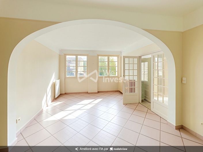 Image No.3-5 Bed House for sale