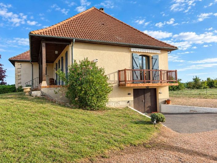 Image No.2-4 Bed House for sale