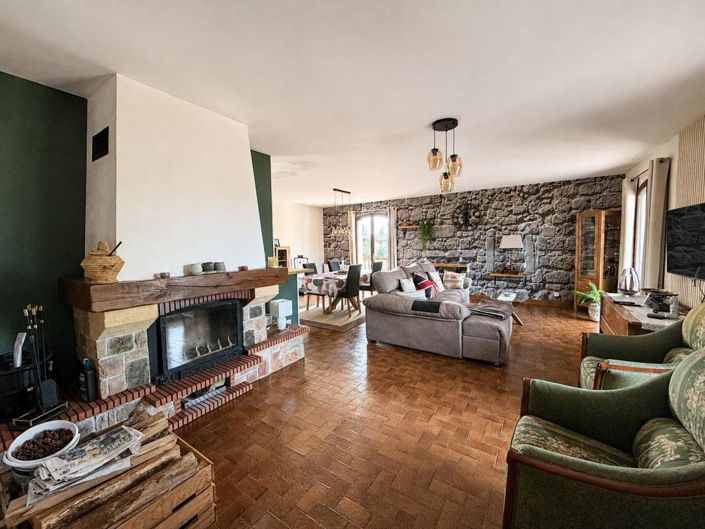 Image No.5-4 Bed House for sale