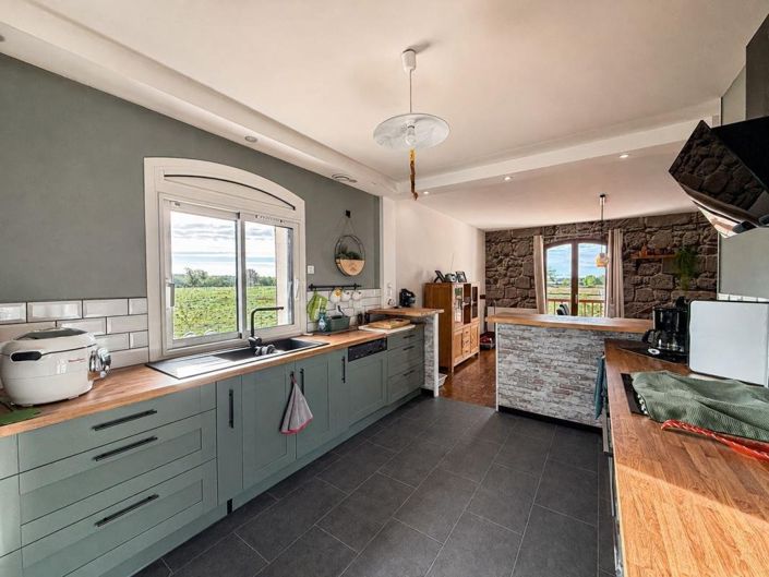 Image No.6-4 Bed House for sale