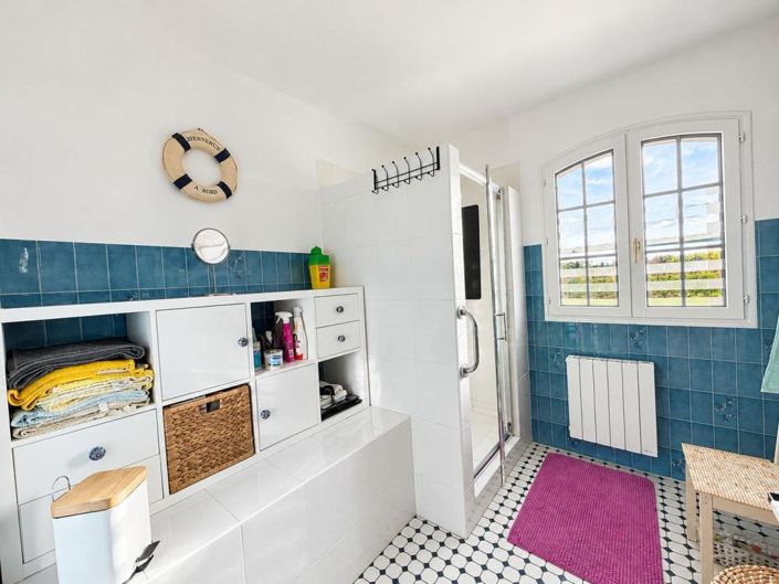 Image No.9-4 Bed House for sale