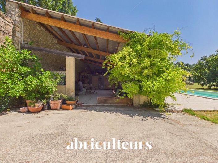 Image No.19-6 Bed House for sale