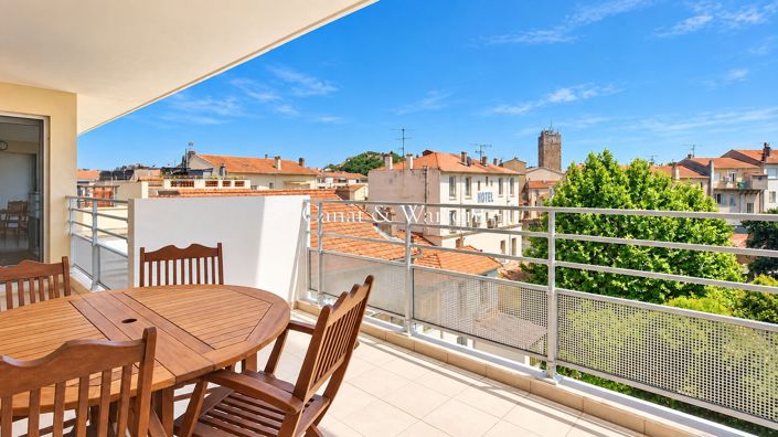 Image No.2-4 Bed Apartment for sale