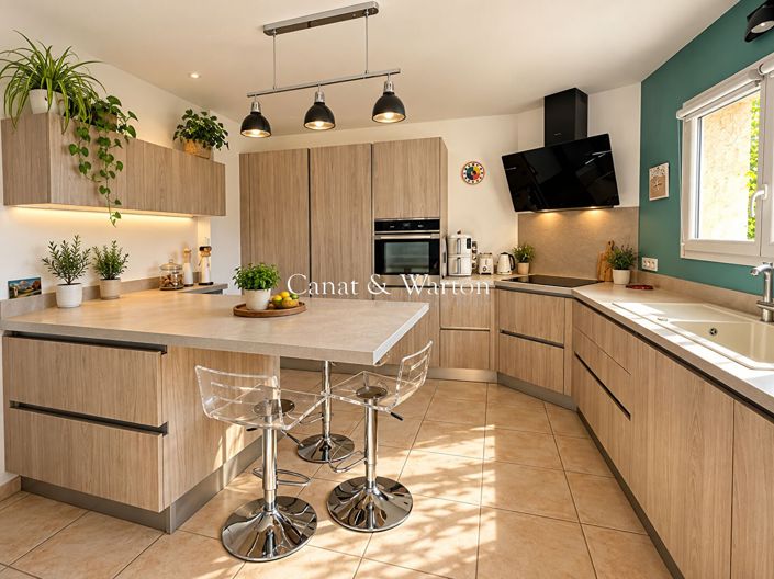Image No.5-4 Bed House for sale