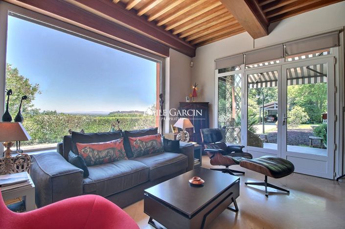 Image No.7-5 Bed House for sale