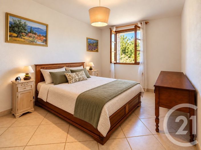 Image No.12-3 Bed House for sale