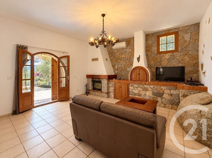 Image No.3-3 Bed House for sale