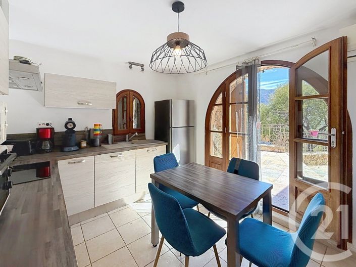Image No.8-3 Bed House for sale