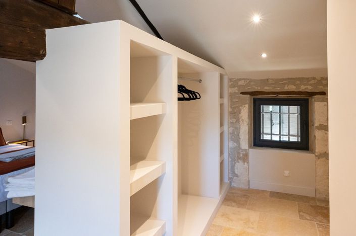 Image No.10-3 Bed House for sale