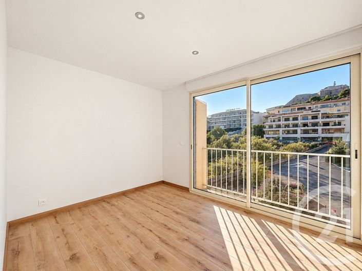 Image No.11-1 Bed Apartment for sale