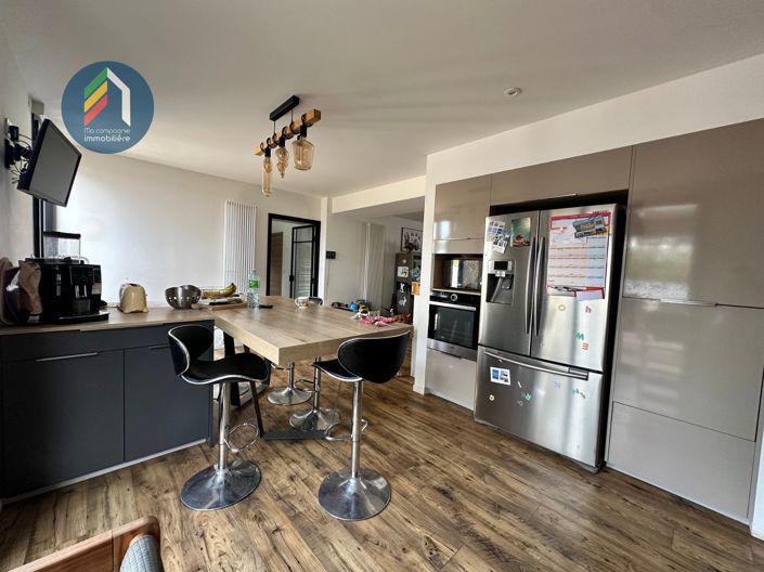 Image No.4-5 Bed House for sale