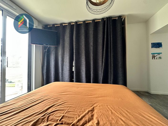 Image No.8-5 Bed House for sale