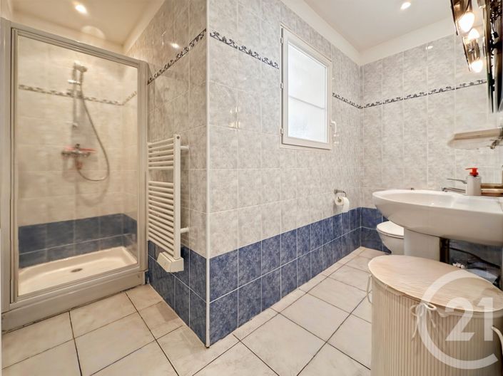 Image No.13-5 Bed House for sale