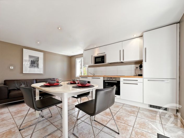 Image No.20-5 Bed House for sale