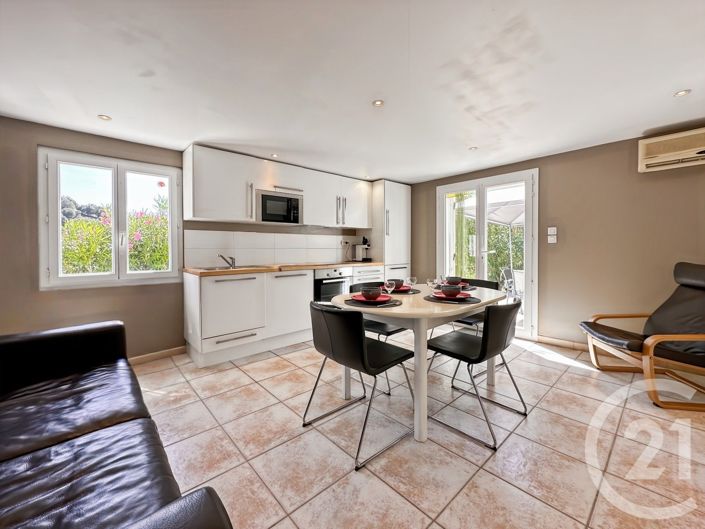 Image No.21-5 Bed House for sale