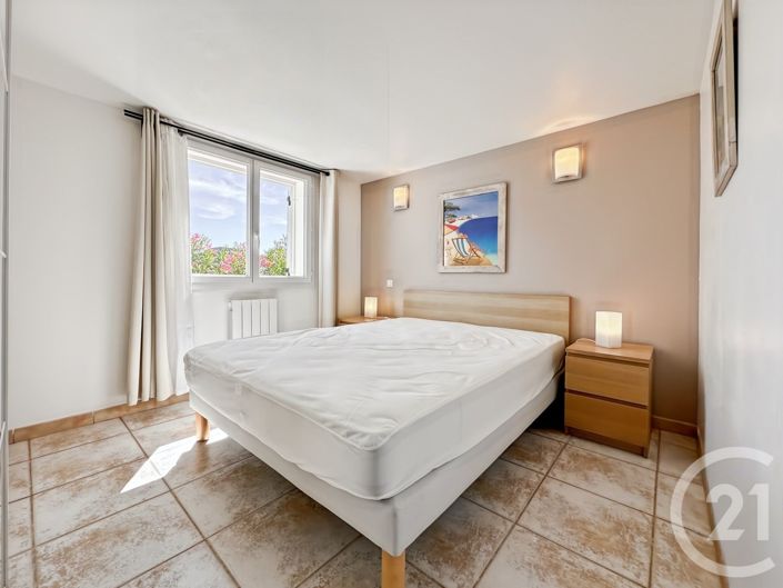Image No.22-5 Bed House for sale