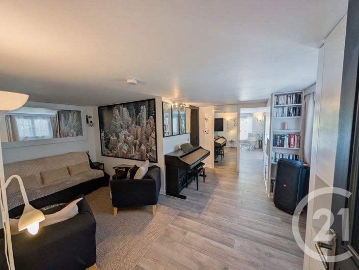 Image No.15-6 Bed House for sale
