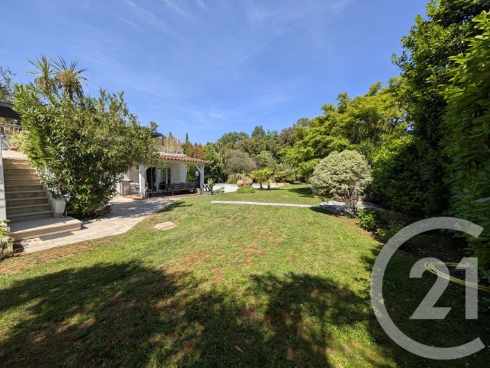 Image No.17-6 Bed House for sale