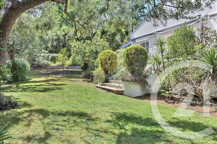 Image No.18-6 Bed House for sale