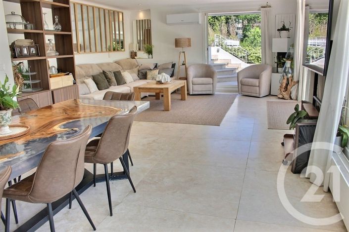 Image No.7-6 Bed House for sale