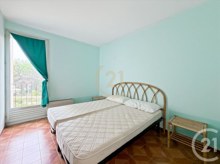 Image No.19-2 Bed Apartment for sale