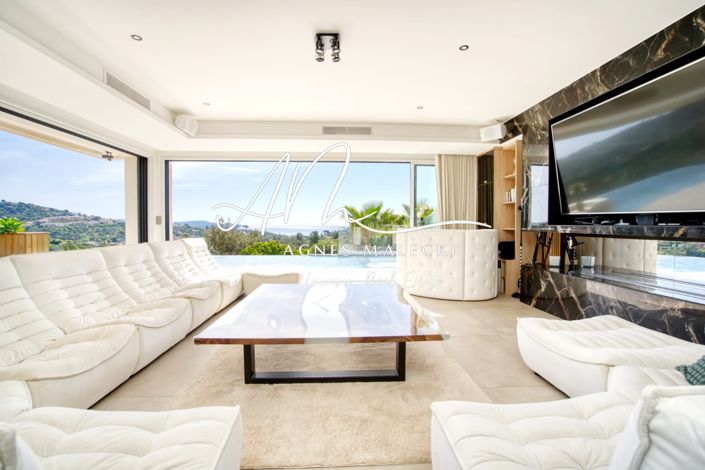 Image No.9-4 Bed House for sale