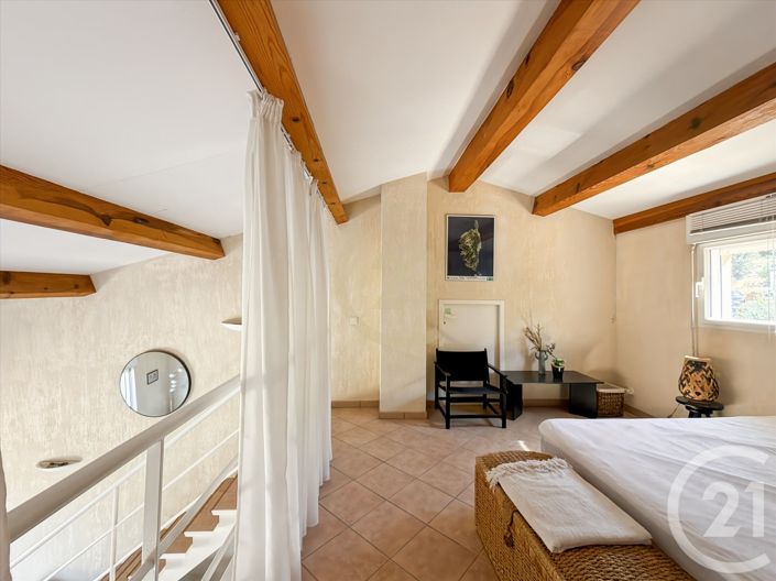 Image No.17-5 Bed House for sale