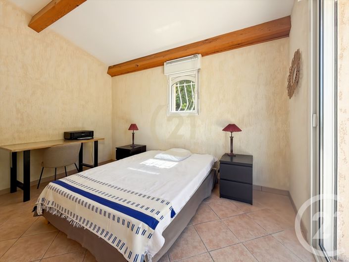 Image No.21-5 Bed House for sale