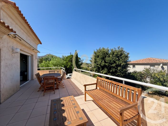 Image No.26-5 Bed House for sale